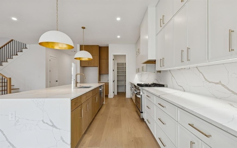 2656 Leta Mae Lane, Farmers Branch, TX 75234, 4 Habitaciones Habitaciones , ,3 BañosBaños,Residential,En Venta,2656 Leta Mae Lane,0,21184561