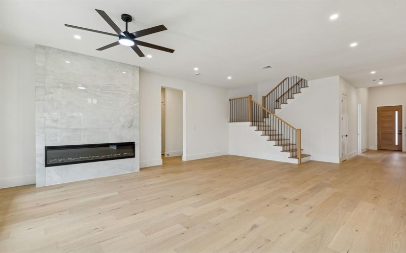 2656 Leta Mae Lane, Farmers Branch, TX 75234, 4 Habitaciones Habitaciones , ,3 BañosBaños,Residential,En Venta,2656 Leta Mae Lane,0,21184561