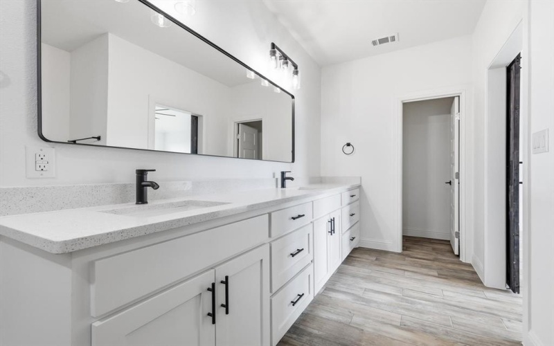 8797 Kassandra Drive, Sanger, TX 76266, 4 Habitaciones Habitaciones , ,3 BañosBaños,Residential,En Venta,8797 Kassandra Drive,0,21186223