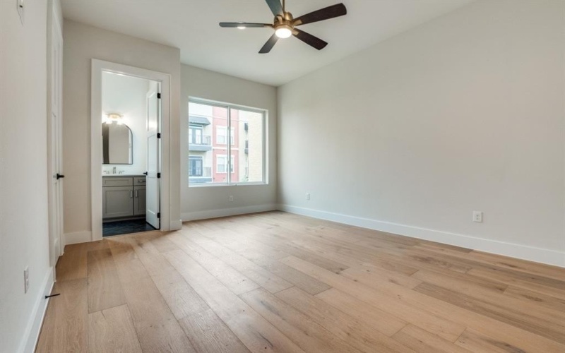 250 E Dallas Road #121, Grapevine, TX 76051, 3 Habitaciones Habitaciones , ,3 BañosBaños,Residential,En Venta,250 E Dallas Road,0,21186797