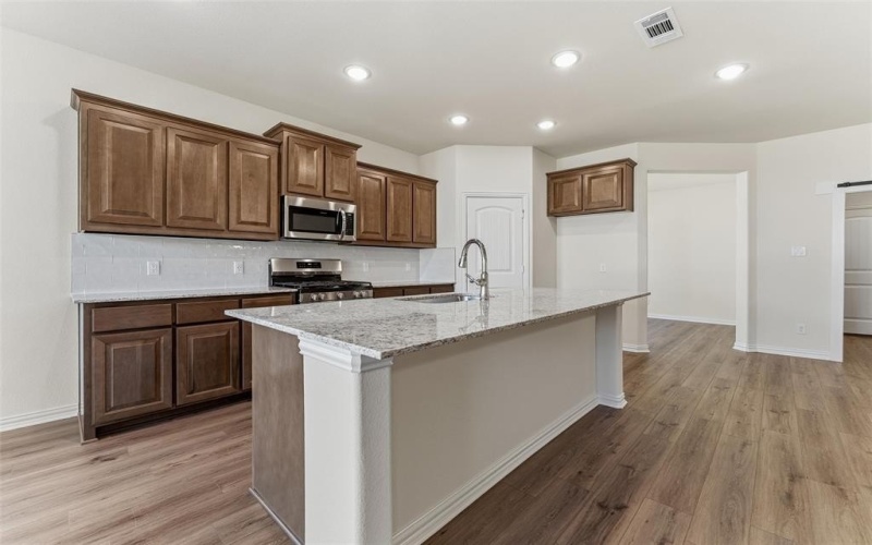 3511 Helena Street, Gainesville, TX 76240, 3 Bedrooms Bedrooms, ,2 BathroomsBathrooms,Residential,For Sale,3511 Helena Street,0,21187653