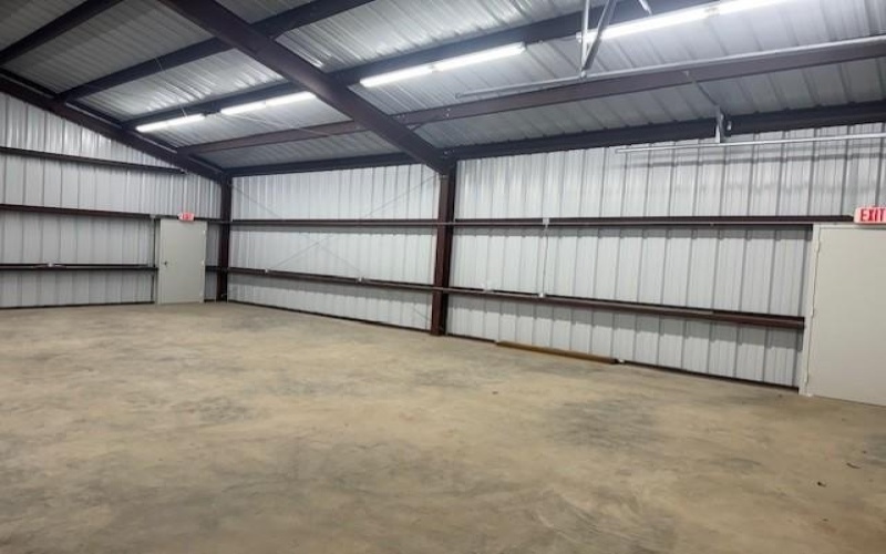 619 N Crockett Street, Granbury, TX 76048, ,Commercial Sale,For Sale,619 N Crockett Street,0,21188362