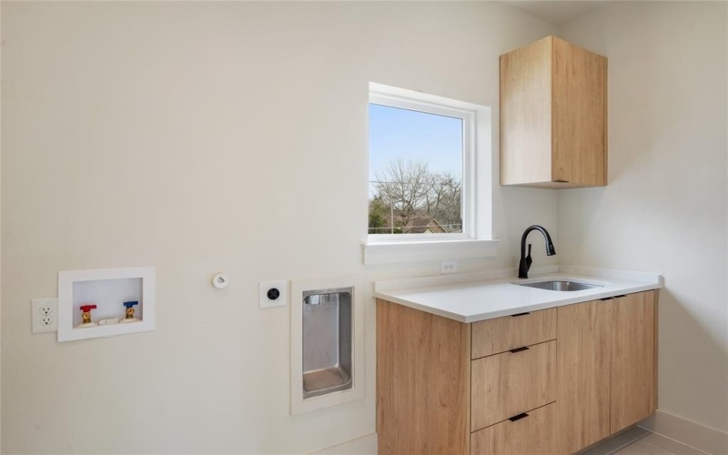 5445 Terry Street, Dallas, TX 75223, 3 Bedrooms Bedrooms, ,2 BathroomsBathrooms,Residential,For Sale,5445 Terry Street,0,21188511