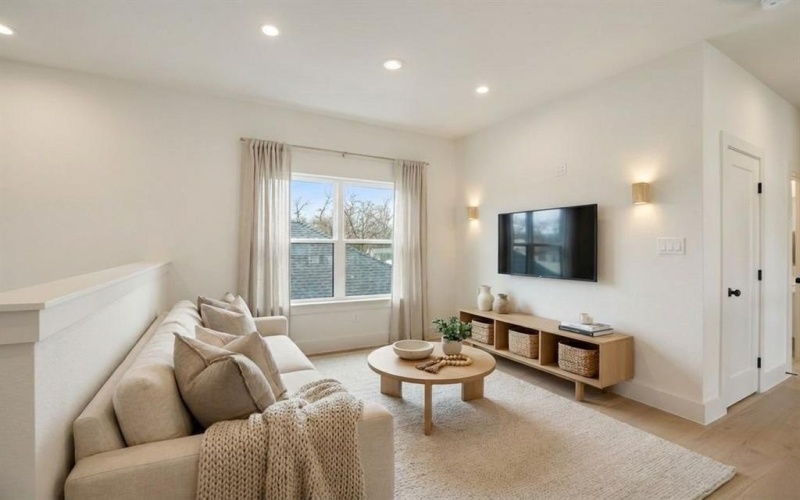 5445 Terry Street, Dallas, TX 75223, 3 Bedrooms Bedrooms, ,2 BathroomsBathrooms,Residential,For Sale,5445 Terry Street,0,21188511