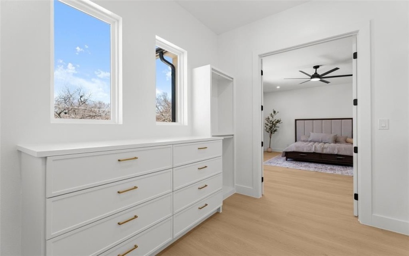 6911 Mohawk Drive, Dallas, TX 75235, 3 Bedrooms Bedrooms, ,2 BathroomsBathrooms,Residential,For Sale,6911 Mohawk Drive,0,21188517