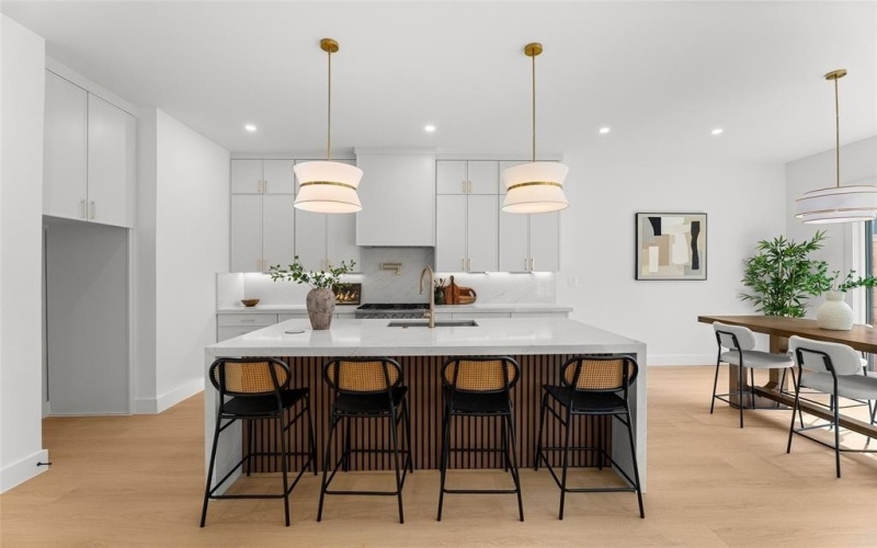 6913 Mohawk Drive, Dallas, TX 75235, 3 Bedrooms Bedrooms, ,2 BathroomsBathrooms,Residential,For Sale,6913 Mohawk Drive,0,21188518