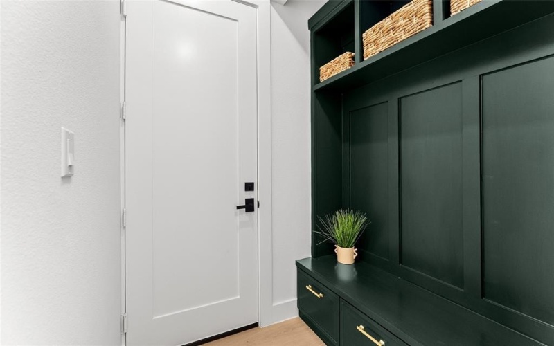 6913 Mohawk Drive, Dallas, TX 75235, 3 Bedrooms Bedrooms, ,2 BathroomsBathrooms,Residential,For Sale,6913 Mohawk Drive,0,21188518