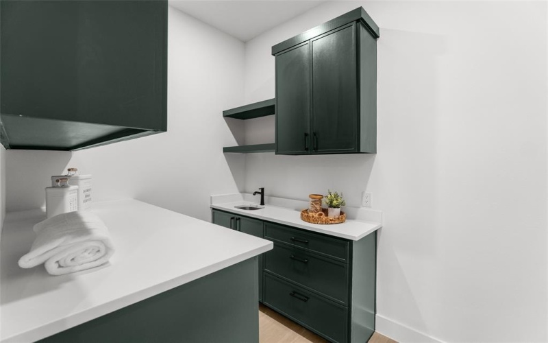 6911 & 6913 Mohawk Drive, Dallas, TX 75235, 6 Habitaciones Habitaciones , ,5 BañosBaños,Residential Multi Family,En Venta,6911 & 6913 Mohawk Drive,0,21188520