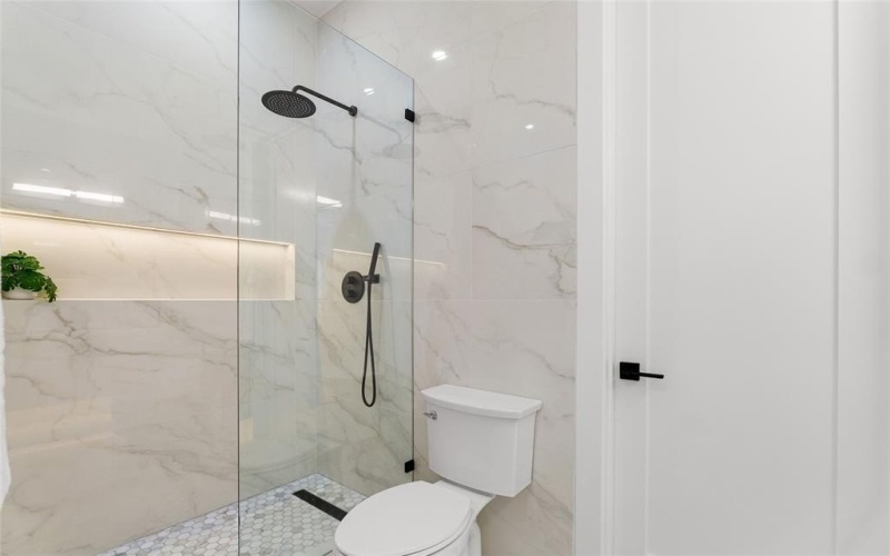 6911 & 6913 Mohawk Drive, Dallas, TX 75235, 6 Habitaciones Habitaciones , ,5 BañosBaños,Residential Multi Family,En Venta,6911 & 6913 Mohawk Drive,0,21188520