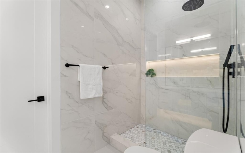 6911 & 6913 Mohawk Drive, Dallas, TX 75235, 6 Habitaciones Habitaciones , ,5 BañosBaños,Residential Multi Family,En Venta,6911 & 6913 Mohawk Drive,0,21188520