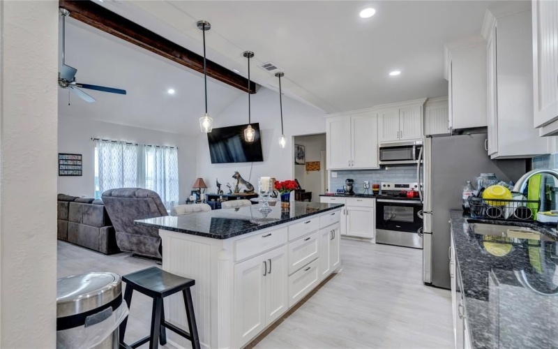 108 Dexter Lane, Poolville, TX 76487, 3 Habitaciones Habitaciones , ,2 BañosBaños,Residential,En Venta,108 Dexter Lane,0,21188610