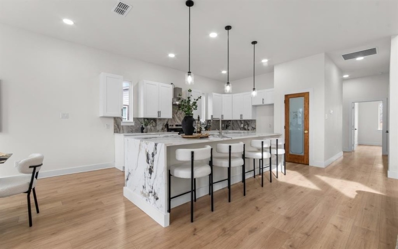 8910 Wadlington Avenue, Dallas, TX 75217, 3 Habitaciones Habitaciones , ,3 BañosBaños,Residential,En Venta,8910 Wadlington Avenue,0,21188872