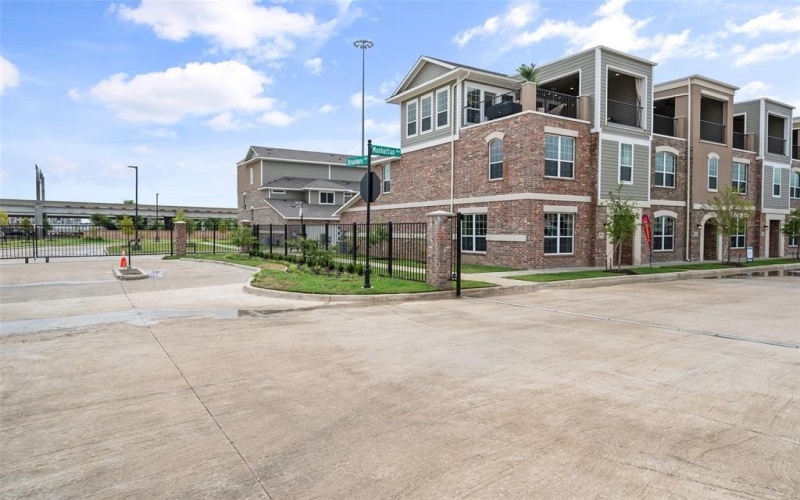 3804 Manhattan Avenue, Grand Prairie, TX 75052, 3 Bedrooms Bedrooms, ,2 BathroomsBathrooms,Residential,For Sale,3804 Manhattan Avenue,20607327