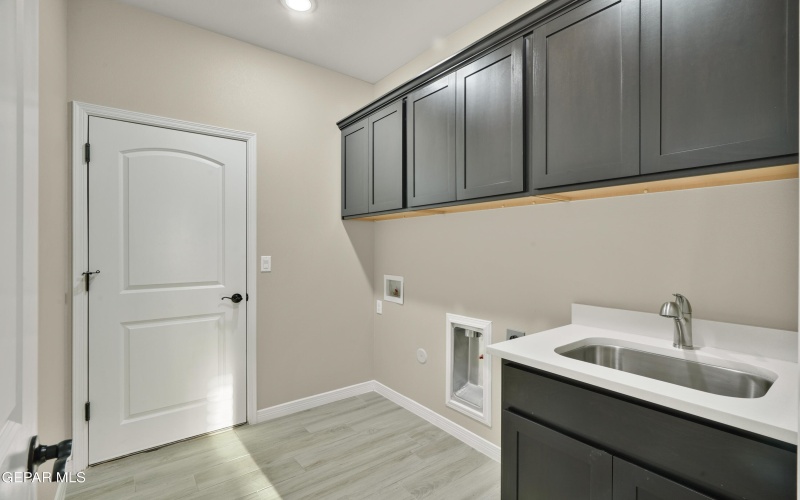 1929 CONCHO Court, El Paso, TX 79911, 4 Habitaciones Habitaciones , ,3 BañosBaños,Residential,En Venta,1929 CONCHO Court,0,938874