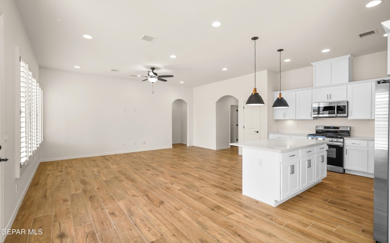 309 EMERALD SPACE, El Paso, TX 79928, 4 Bedrooms Bedrooms, ,2 BathroomsBathrooms,Residential,For Sale,309 EMERALD SPACE,0,938880