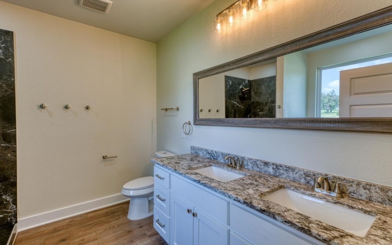 206 Oak Grove Parkway, Kingsland, TX 78639, 3 Bedrooms Bedrooms, ,2 BathroomsBathrooms,Residential,For Sale,206 Oak Grove Parkway,0,176215