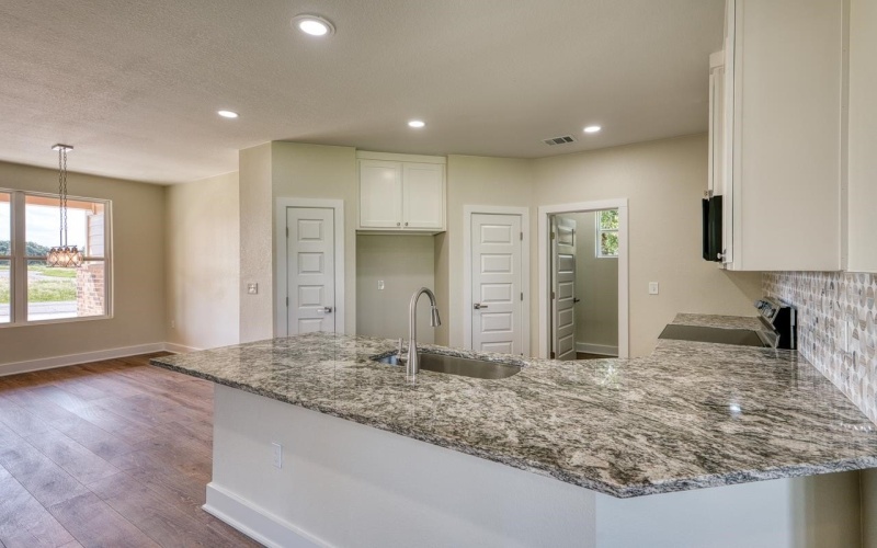 206 Oak Grove Parkway, Kingsland, TX 78639, 3 Bedrooms Bedrooms, ,2 BathroomsBathrooms,Residential,For Sale,206 Oak Grove Parkway,0,176215