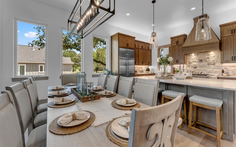 208 E Lakeshore Drive, Sunrise Beach, TX 78643, 4 Habitaciones Habitaciones , ,5 BañosBaños,Residential,En Venta,208 E Lakeshore Drive,0,176638