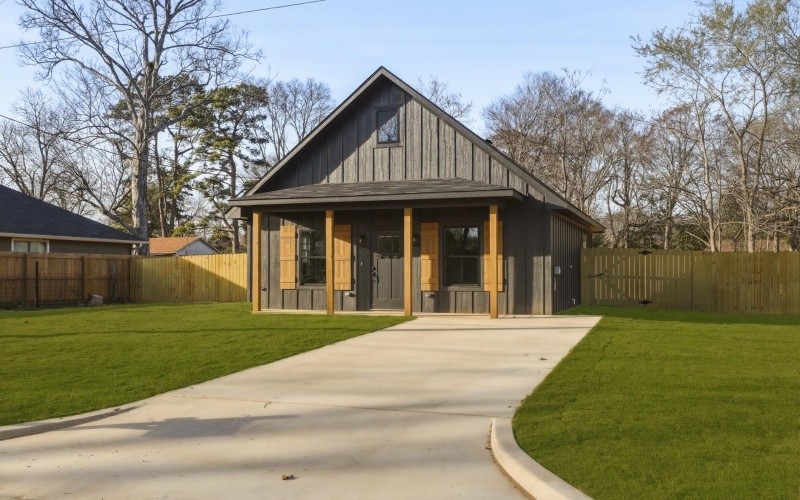 2670 Hendricks St, Gladewater, TX 75647, 2 Bedrooms Bedrooms, ,1 BathroomBathrooms,Residential,For Sale,2670 Hendricks St,0,20261337