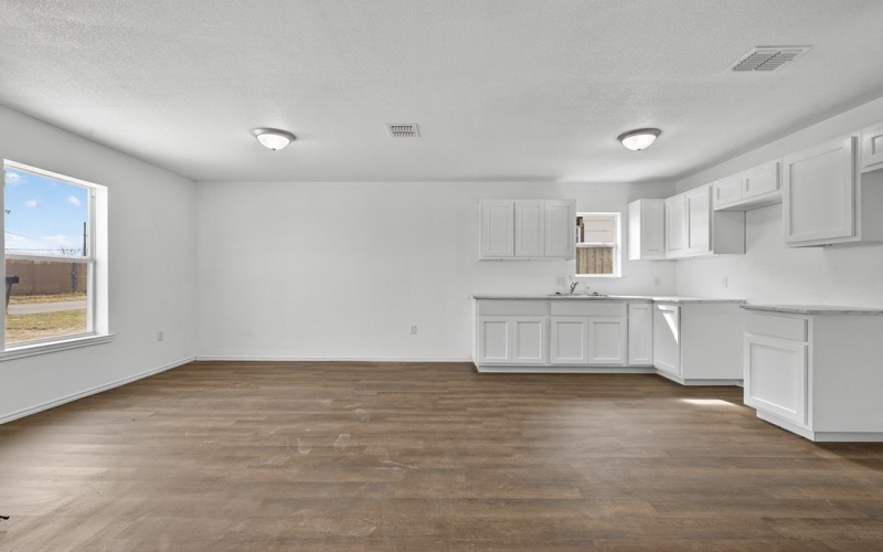 305 N Adams St, Midland, TX 79701, 3 Habitaciones Habitaciones , ,2 BañosBaños,Residential,En Venta,305 N Adams St,0,50091116