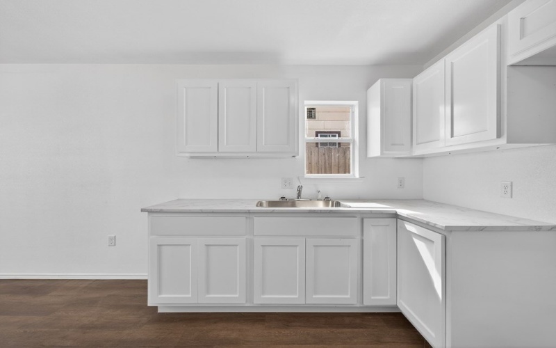 305 N Adams St, Midland, TX 79701, 3 Habitaciones Habitaciones , ,2 BañosBaños,Residential,En Venta,305 N Adams St,0,50091116