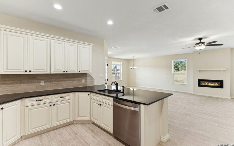 319 Club View E, Seguin, TX 78155, 3 Habitaciones Habitaciones , ,2 BañosBaños,Residential,En Venta,319 Club View E,0,1913711