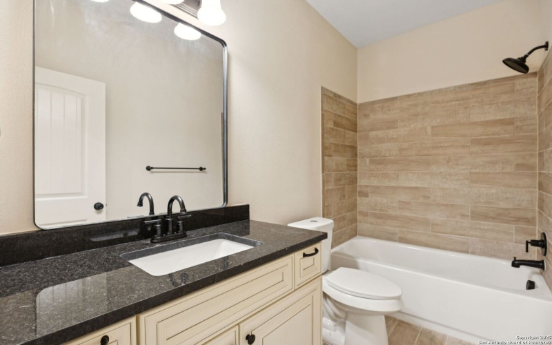 319 Club View E, Seguin, TX 78155, 3 Habitaciones Habitaciones , ,2 BañosBaños,Residential,En Venta,319 Club View E,0,1913711