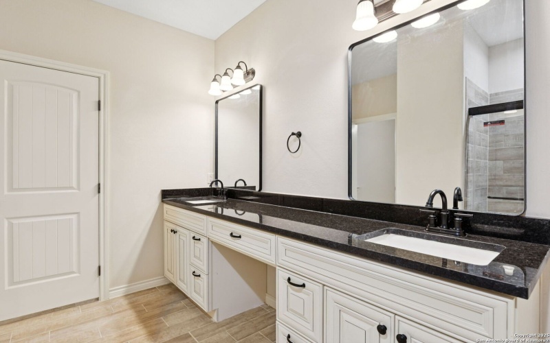 319 Club View E, Seguin, TX 78155, 3 Habitaciones Habitaciones , ,2 BañosBaños,Residential,En Venta,319 Club View E,0,1913711