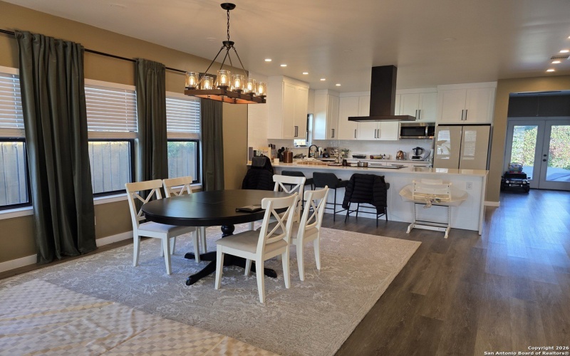 511 E Woodlawn Avenue, San Antonio, TX 78212, 3 Habitaciones Habitaciones , ,2 BañosBaños,Residential,En Venta,511 E Woodlawn Avenue,0,1943902