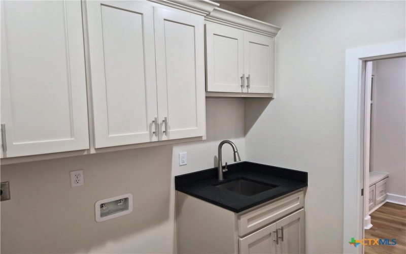 520 Essence Drive, Victoria, TX 77904, 4 Bedrooms Bedrooms, ,2 BathroomsBathrooms,Residential,For Sale,520 Essence Drive,0,605498