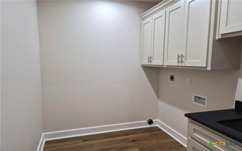 520 Essence Drive, Victoria, TX 77904, 4 Bedrooms Bedrooms, ,2 BathroomsBathrooms,Residential,For Sale,520 Essence Drive,0,605498