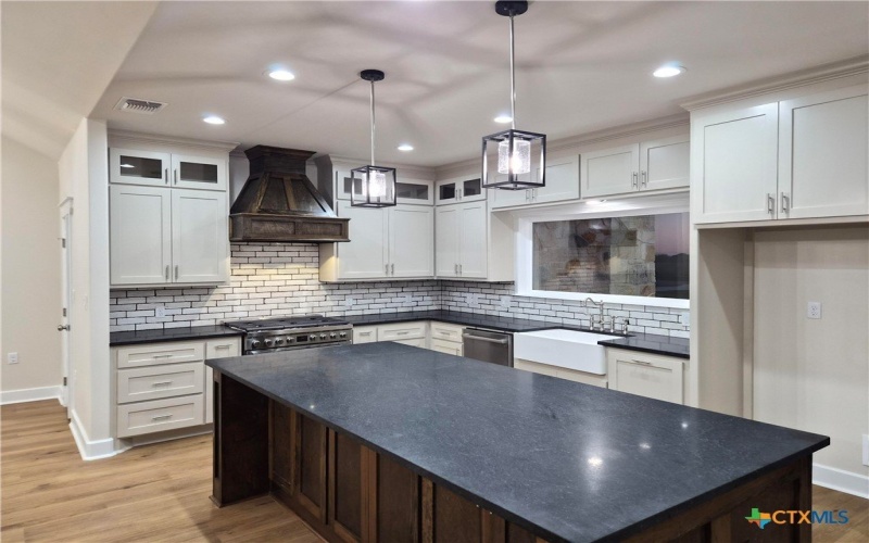 520 Essence Drive, Victoria, TX 77904, 4 Bedrooms Bedrooms, ,2 BathroomsBathrooms,Residential,For Sale,520 Essence Drive,0,605498