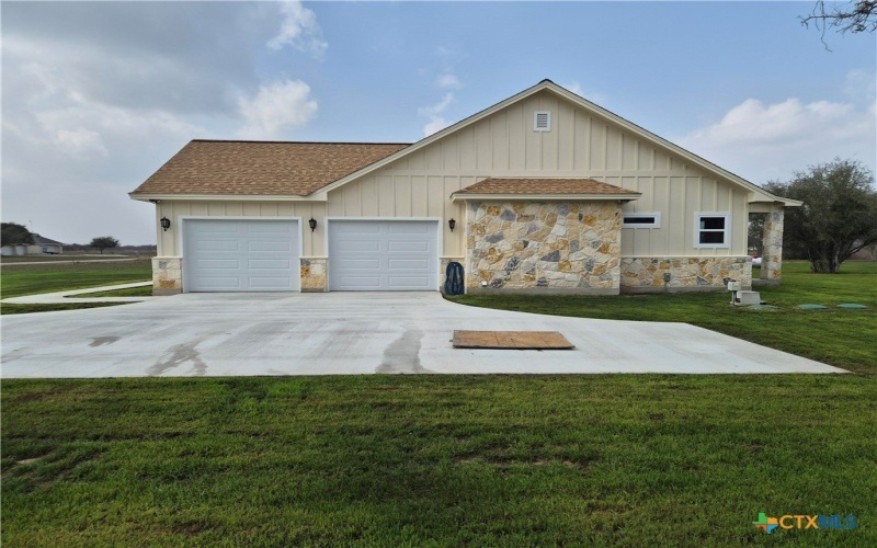 520 Essence Drive, Victoria, TX 77904, 4 Bedrooms Bedrooms, ,2 BathroomsBathrooms,Residential,For Sale,520 Essence Drive,0,605498