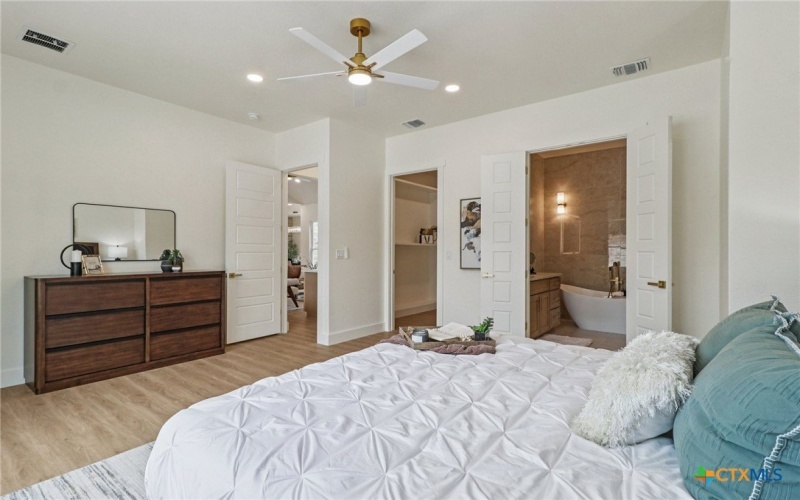 858 Rutherford, Fischer, TX 78623, 4 Bedrooms Bedrooms, ,5 BathroomsBathrooms,Residential,For Sale,858 Rutherford,0,605520