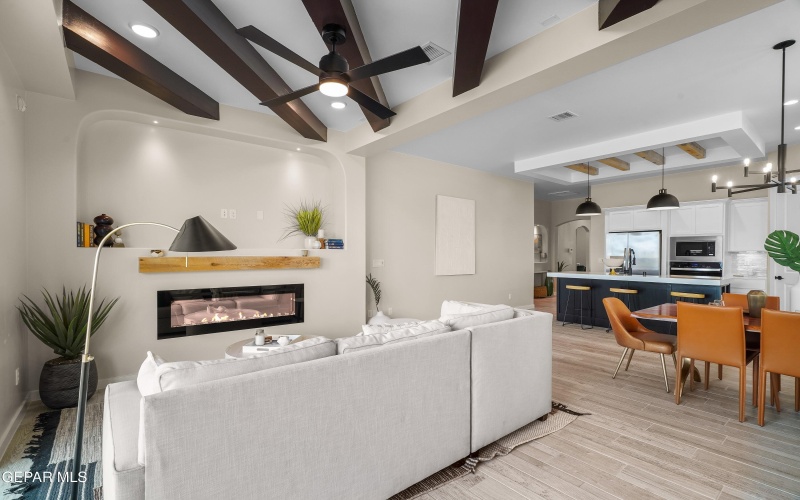 636 Paseo De La Reina Street, Horizon City, TX 79928, 4 Habitaciones Habitaciones , ,2 BañosBaños,Residential,En Venta,636 Paseo De La Reina Street,0,938884