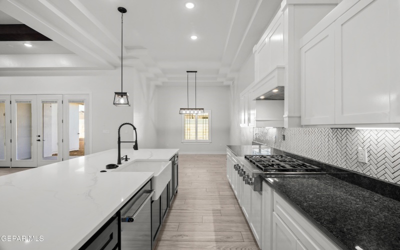 960 NAYLAND Place, El Paso, TX 79928, 4 Bedrooms Bedrooms, ,2 BathroomsBathrooms,Residential,For Sale,960 NAYLAND Place,0,938887