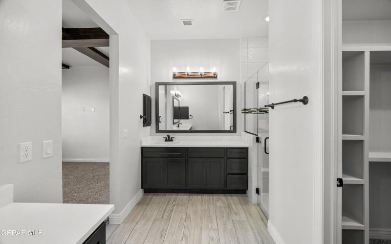 960 NAYLAND Place, El Paso, TX 79928, 4 Bedrooms Bedrooms, ,2 BathroomsBathrooms,Residential,For Sale,960 NAYLAND Place,0,938887