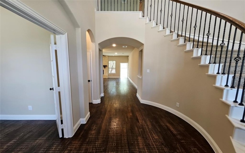 381 Magnolia Court, Trenton, TX 75490, 6 Bedrooms Bedrooms, ,3 BathroomsBathrooms,Residential,For Sale,381 Magnolia Court,20685332