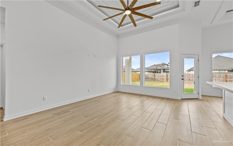 2807 E Comal Road, Edinburg, TX 78542, 3 Bedrooms Bedrooms, ,2 BathroomsBathrooms,Residential,For Sale,2807 E Comal Road,0,496776