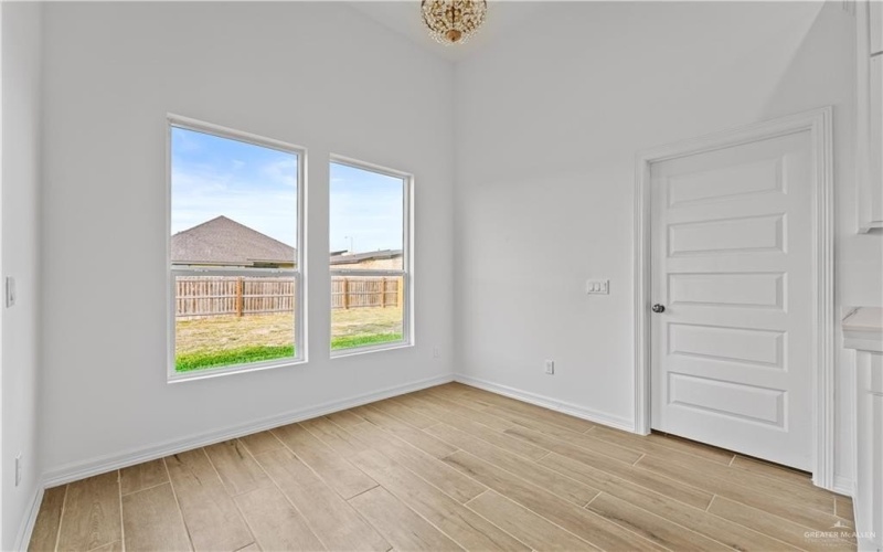 2807 E Comal Road, Edinburg, TX 78542, 3 Bedrooms Bedrooms, ,2 BathroomsBathrooms,Residential,For Sale,2807 E Comal Road,0,496776