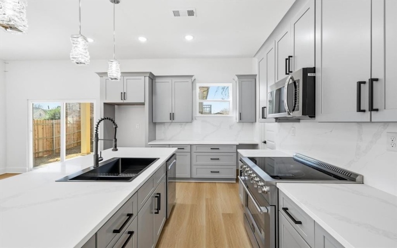 167 W Shore, Lewisville, TX 75057, 4 Habitaciones Habitaciones , ,2 BañosBaños,Residential,En Venta,167 W Shore,0,21181698