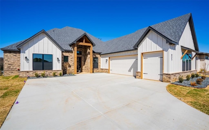 921 Bandon Dunes Drive, Fort Worth, TX 76028, 3 Bedrooms Bedrooms, ,2 BathroomsBathrooms,Residential,For Sale,921 Bandon Dunes Drive,0,21187856