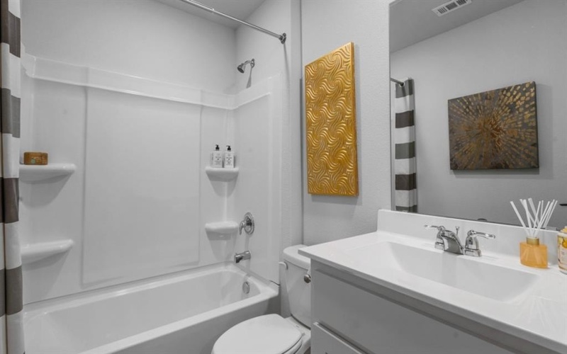 1025 FOXBURG Drive, Fort Worth, TX 76131, 4 Habitaciones Habitaciones , ,2 BañosBaños,Residential,En Venta,1025 FOXBURG Drive,0,21189329