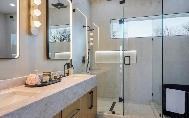 3342 Borger Street, Dallas, TX 75212, 4 Habitaciones Habitaciones , ,3 BañosBaños,Residential,En Venta,3342 Borger Street,0,21189395