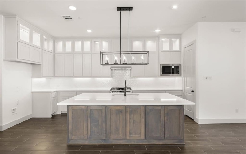 1834 Wittington Place, Farmers Branch, TX 75234, 4 Habitaciones Habitaciones , ,3 BañosBaños,Residential,En Venta,1834 Wittington Place,0,21189548