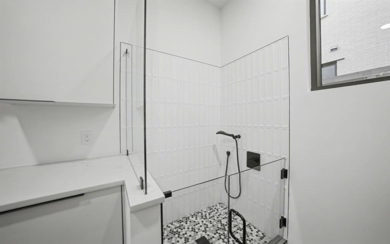 9457 Waterview Road, Dallas, TX 75218, 5 Habitaciones Habitaciones , ,9 BañosBaños,Residential,En Venta,9457 Waterview Road,0,21190058