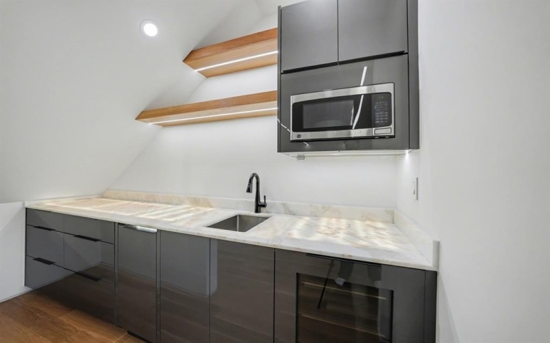 9457 Waterview Road, Dallas, TX 75218, 5 Habitaciones Habitaciones , ,9 BañosBaños,Residential,En Venta,9457 Waterview Road,0,21190058