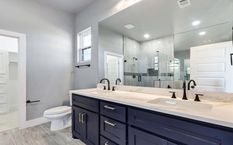 123 Cedar Bend Drive, Trinidad, TX 75163, 5 Bedrooms Bedrooms, ,3 BathroomsBathrooms,Residential,For Sale,123 Cedar Bend Drive,0,21190307