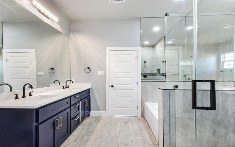 123 Cedar Bend Drive, Trinidad, TX 75163, 5 Bedrooms Bedrooms, ,3 BathroomsBathrooms,Residential,For Sale,123 Cedar Bend Drive,0,21190307