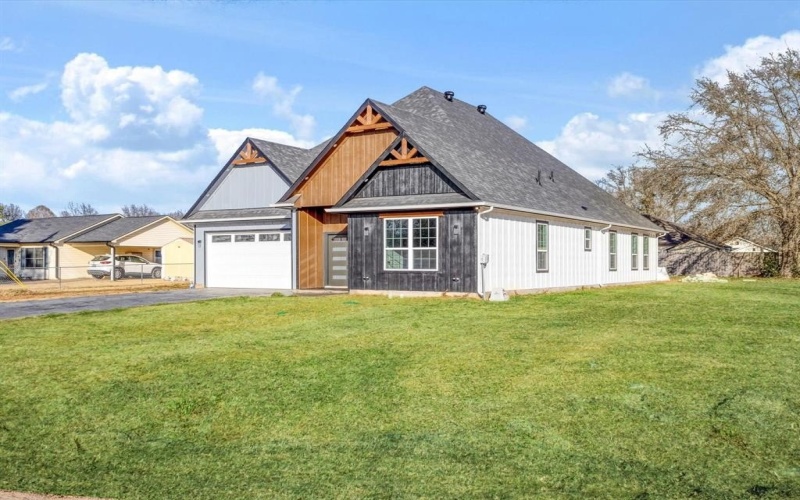 123 Cedar Bend Drive, Trinidad, TX 75163, 5 Bedrooms Bedrooms, ,3 BathroomsBathrooms,Residential,For Sale,123 Cedar Bend Drive,0,21190307